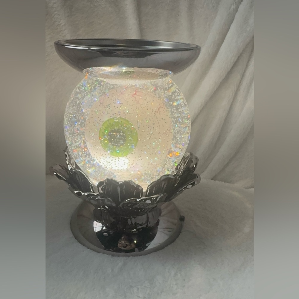 Bath/Bodyworks Halloween Water Globe Candle Holder - Eye